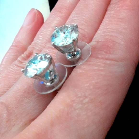 7 CARAT MOISSANITE STUDS - Picture 8 of 13